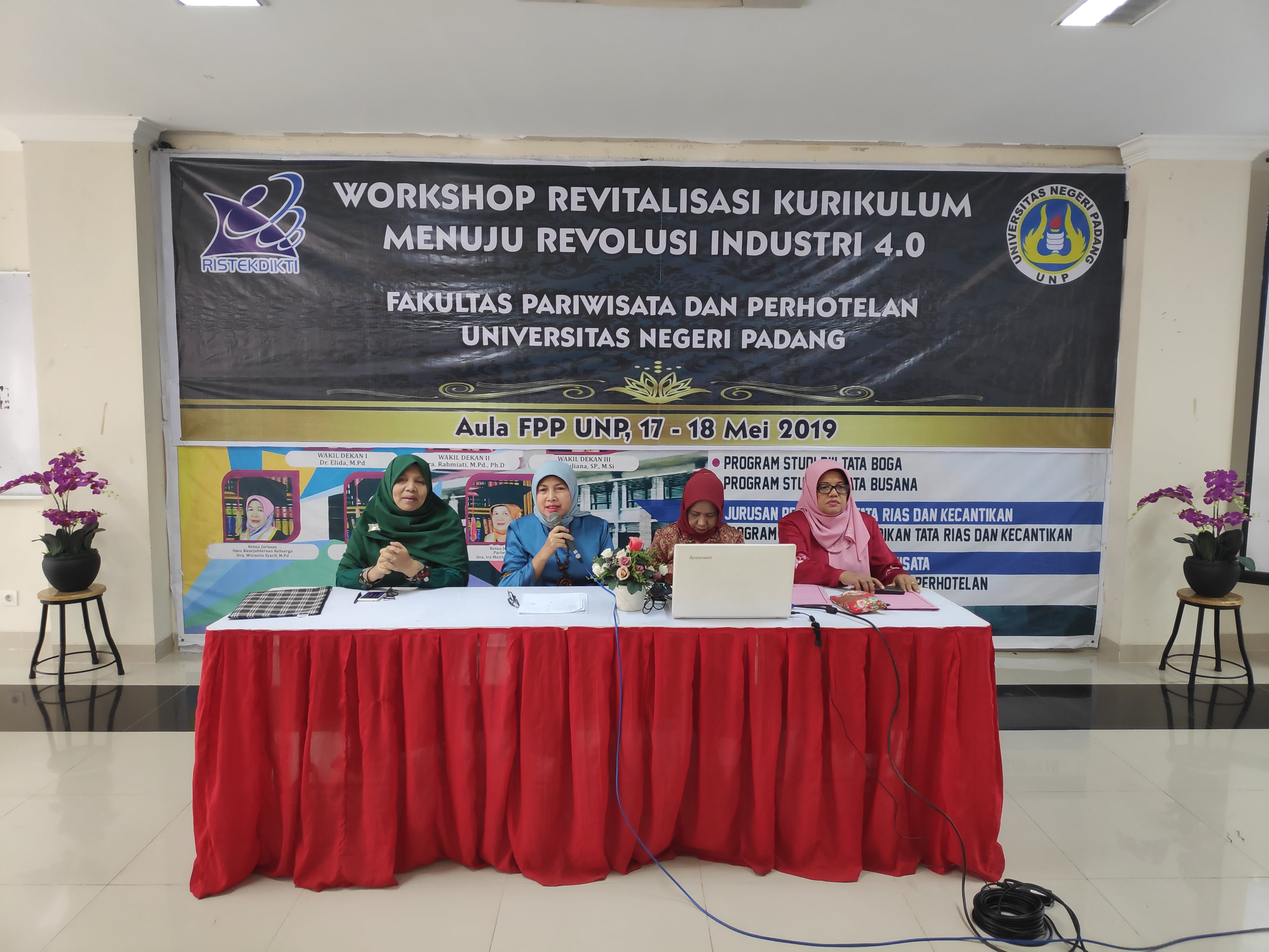 You are currently viewing Workshop Revitalisasi Kurikulum Menuju Revolusi Industri 4.0