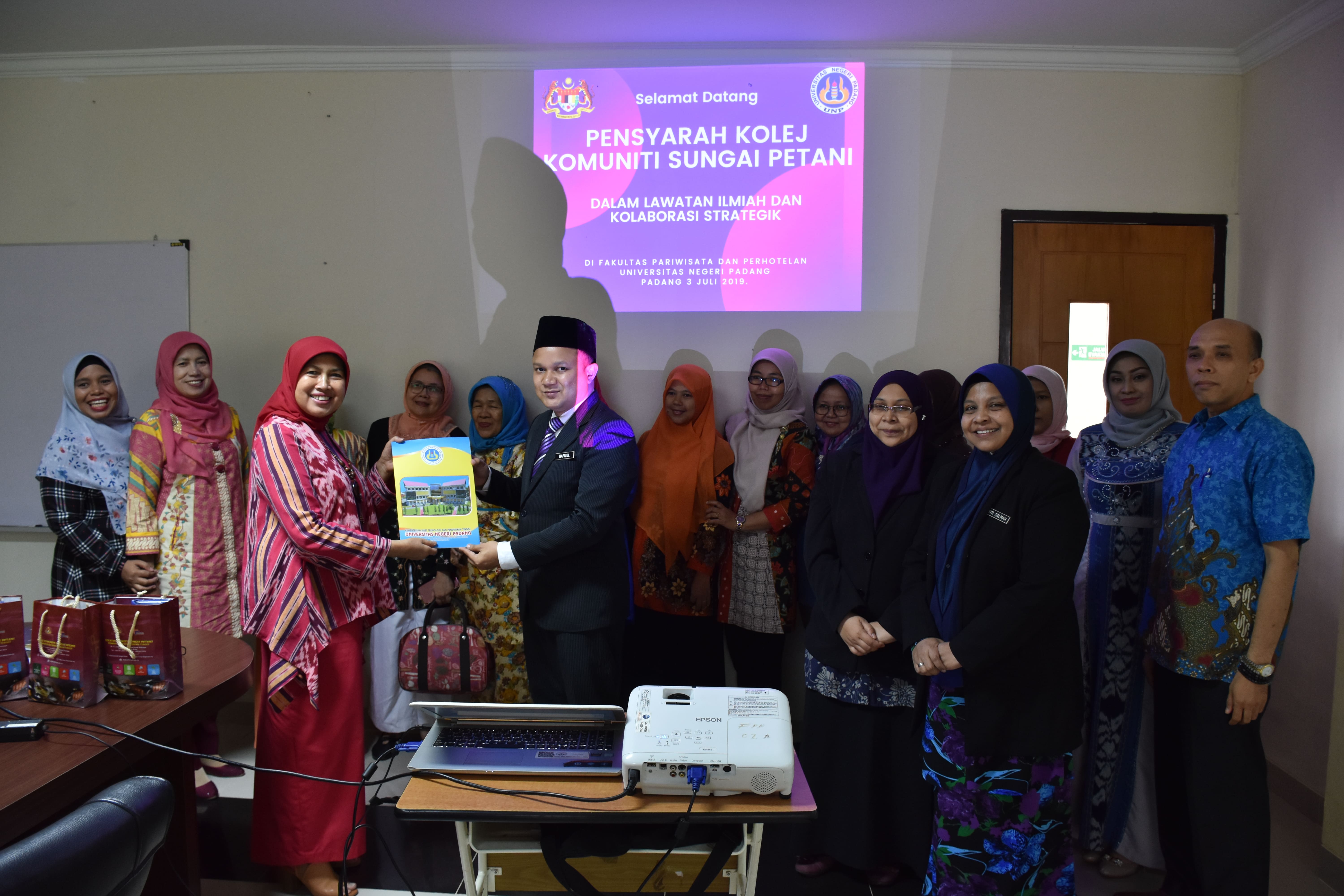 You are currently viewing Lawatan Ilmiah dan Kolaborasi Strategik Pensyarah Kolej Komuniti Sungai Petani