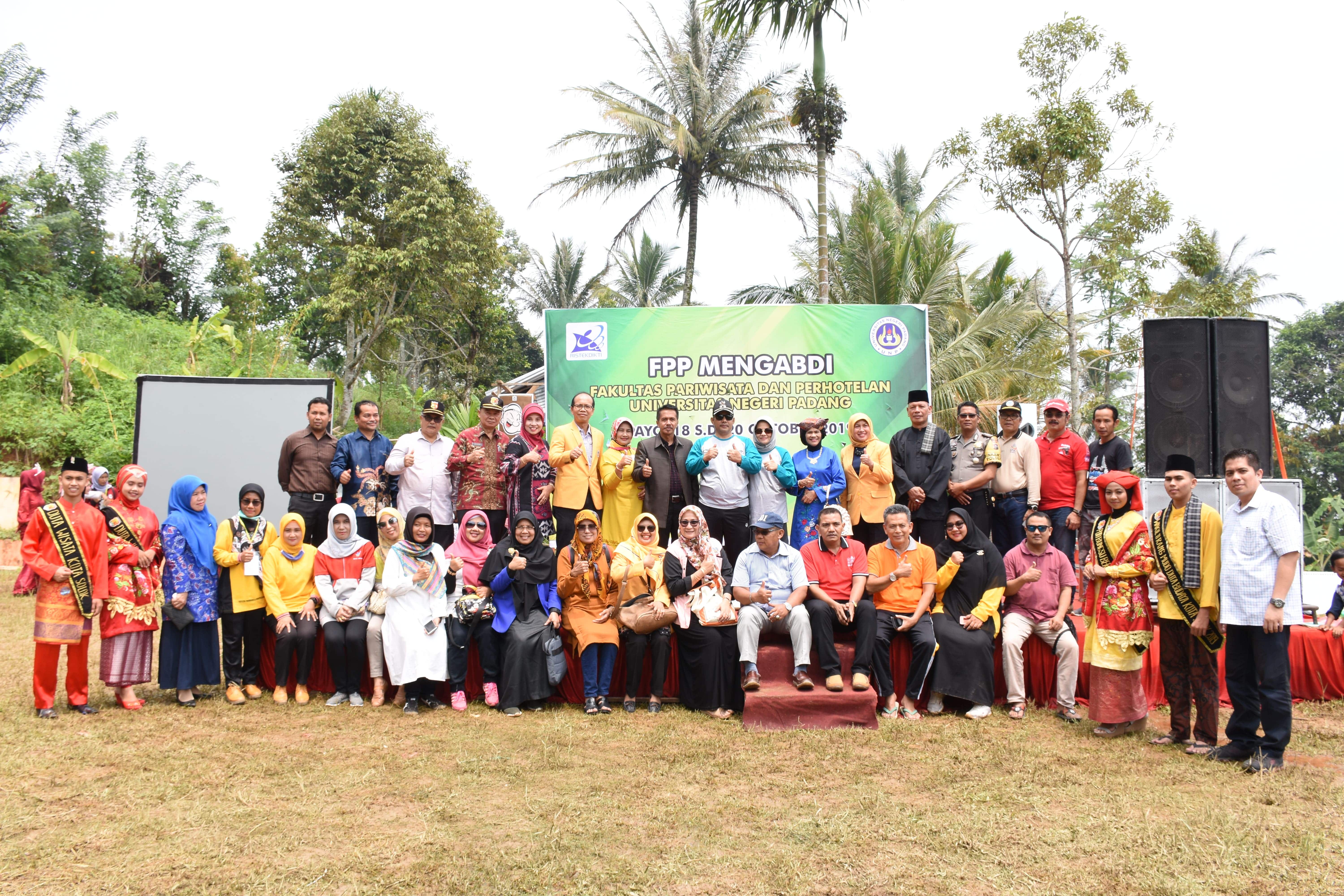 You are currently viewing FPP MENGABDI 2019 Fakultas Pariwisata dan Perhotelan Universitas Negeri Padang di Desa Payo (Solok)