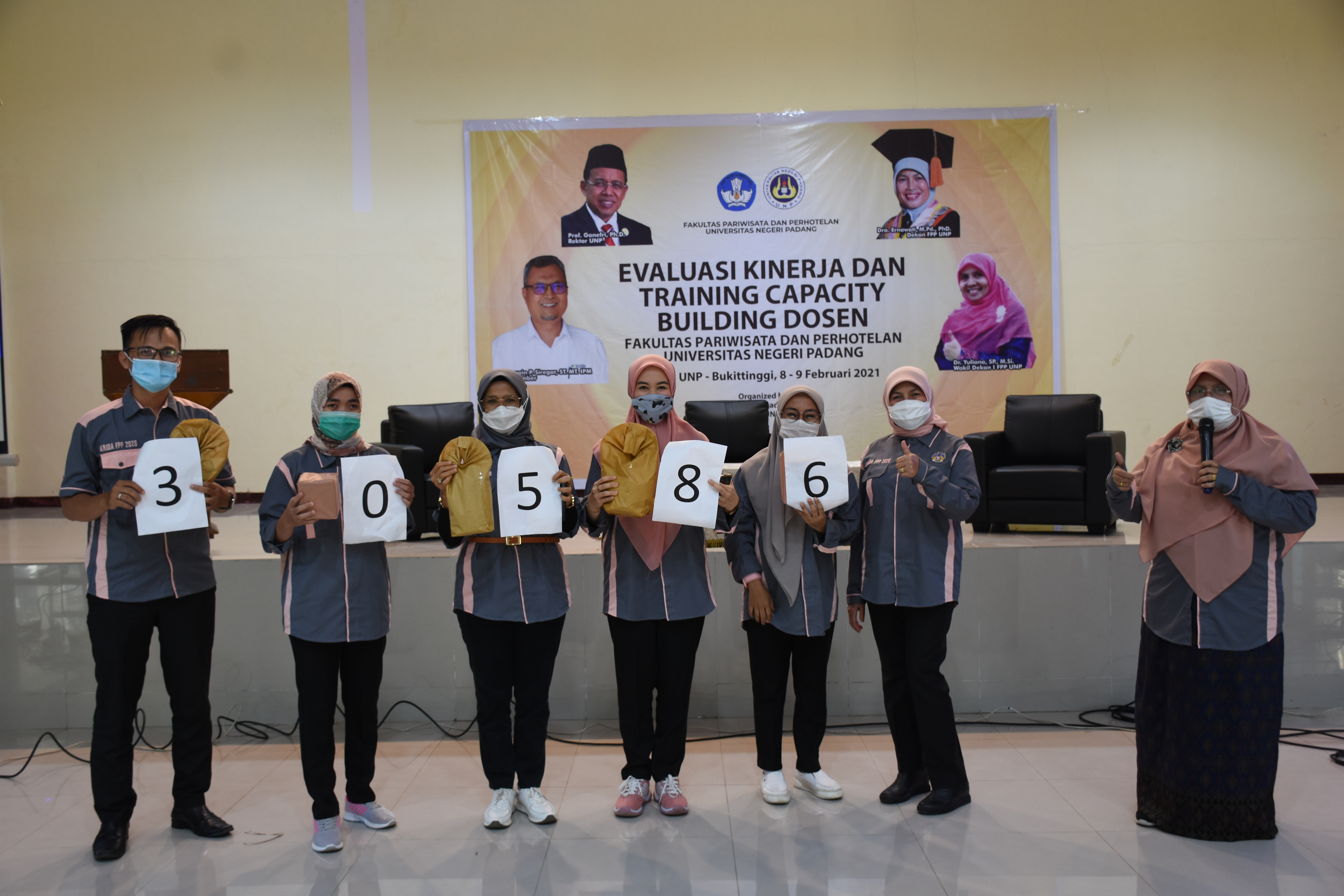 Read more about the article Evaluasi Kinerja dan Training Capacity Building Dosen