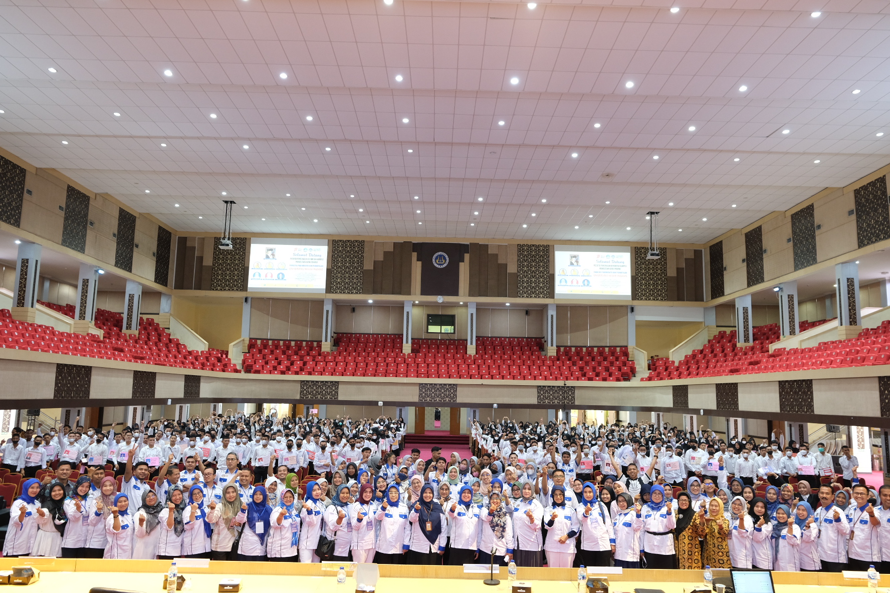 You are currently viewing Program Pengenalan Kehidupan Kampus bagi Mahasiswa Baru (PKKMB) Fakultas Pariwisata dan Perhotelan UNP